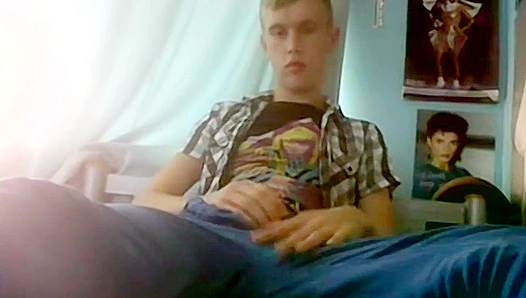 Austins Hot Twink Hole Takes a Hard Weeb Dick Live on Cam