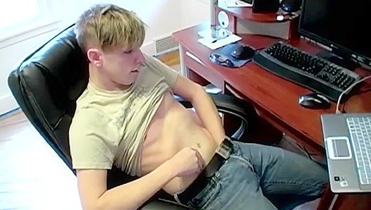 Kinky College Stud Unleashes His Raw Lust in Wild Self-Fucking Orgy – BoyzParty