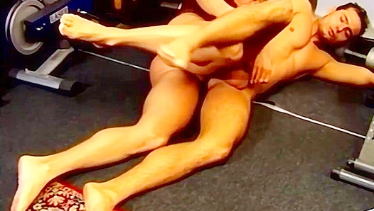 Sweaty Muscle Worship: Intense Gym Lust Ignites between Ripped Fitness Enthusiasts –