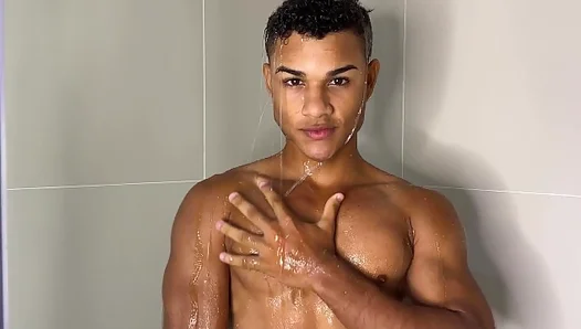 Beisels Intense Sweat-Induced Moans During Scorching Solo Gym Session – Hot Gay Fitness