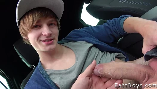 Antonys Car Banger: Deepthroat Blowjobs Ignite Steamy Lust - GayXXX 18+