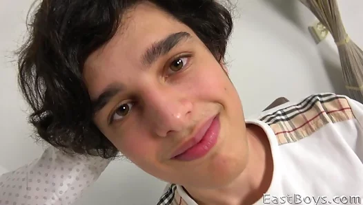 Renato Romani Delivers a Sizzling Blowjob Audition, Exquisite Oral Display – GayCastingX