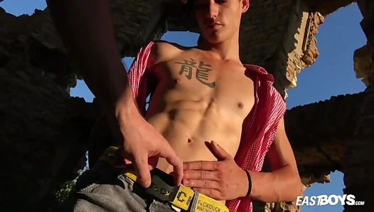 Sizzling Summer Escapades: Johnnys Sultry Bareback Adventures Ignite – OnlyFans 18+