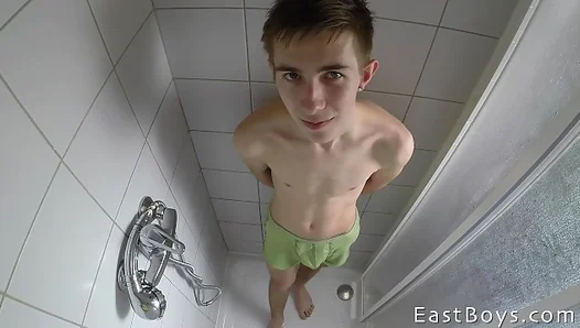 Straight Boys Secret Desire Exposed: Nailing Audition with Deepthroat Blow – 18+