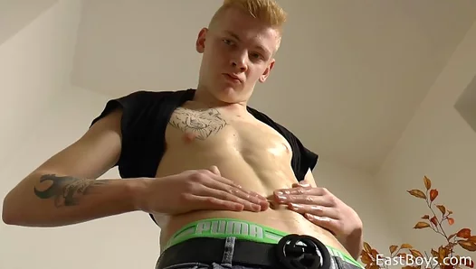Teen Dreamboys Juicy Load: Handsome Lad Pumps Huge Cock to Orgasmic Bliss