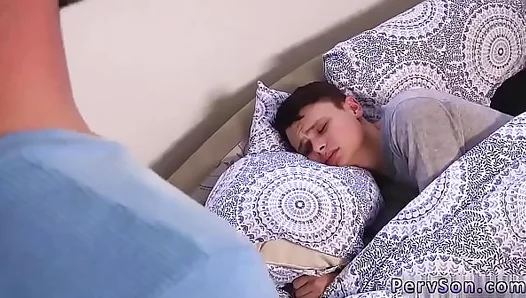 Steamy First-Time Fucks: Inexperienced 18+ Twink Learns to Love Raw Gay Sex – Sizzling