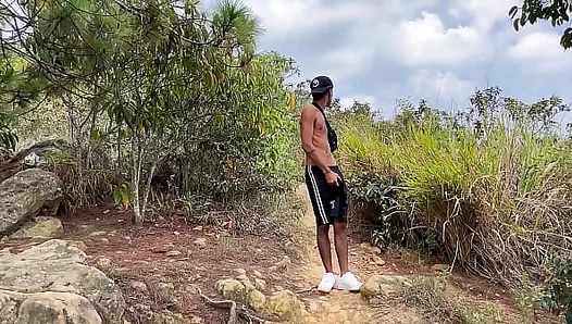 Peak Intensity: Hungry Dudes Discover Lust Among the Trees – TinyGays 18+