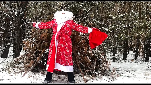 Santas Naughty Surprise: Thick Cock Teasing in the Frosty Woods – RussianXXX