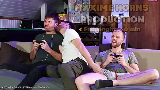 Bareback DP Delights: Twin Twink Temptation Ignites Maximes Horniness - MaximeHorns 18+