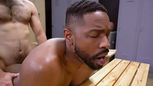 Intense Gym Encounter: Hung Black Thug Facesplits White Boys Ass - Explicit Lockeroom XXX