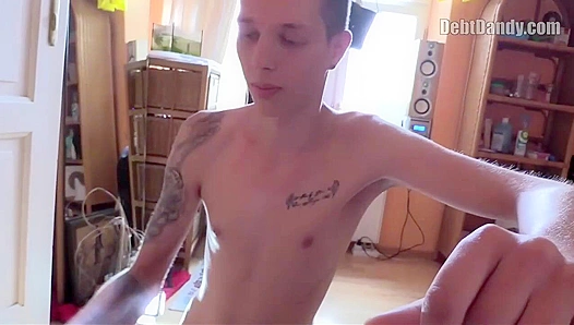 Skinny Top Dominates: Hung Beef Stretches Gaunt Bottoms Clenching Ass – DebtDandy