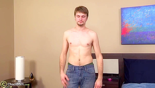 Bearded Stud Unleashes Hung, Veiny Cock in Sizzling Solo Session – AmateurBliss