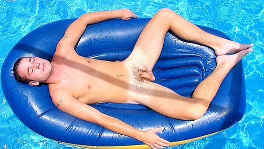 Drew Exposes His Massive Shaft for a Sizzling Public Jerk Session 18+