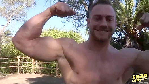 Ripped Muscle Studs Intense Jerk Session Exposes His Tiny, Sensitive Cock