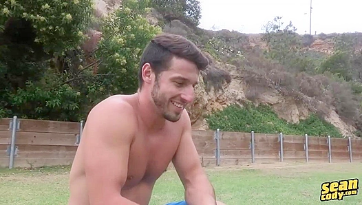 Steamy Live Broadcast: Baseball Fans Explosive Blow Job On-Camera – Sean Cody 18+