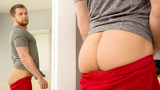 Watching His Hands Work Magic as He Masturbates Alone – SeanCody