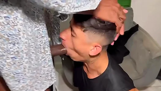 Steamy Mistletoe Moments: Brazilian Boys Go Wild in a Scorching Holiday Orgy - Fuding 18+
