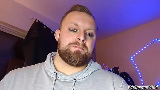Straight Gym Bro Samples His Own Musky Post-Workout Package