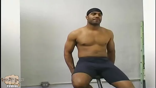 Sweaty Thugboy Flexes His Rock-Hard Abs in Intense Solo Workout – 18+