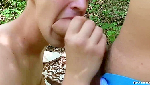 Wild Woodland Threesome: Amateur Enjoys Rough Outdoor Sex With Hung Studs – XXXGay