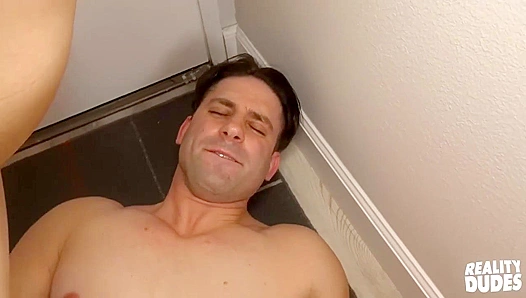 Steamy Showerroom Threesome: Paul Wagner and Rick Fantana Go Balls Deep – Gay XXX 18+