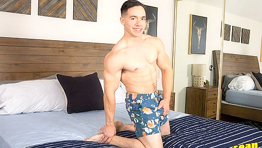 Montanas Muscular Throat Gets by SeanCody Exclusives Thick Dicks – Hung Studs in