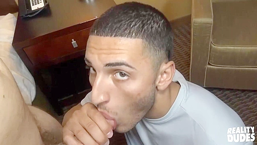 Zeaks Hung Chaser Unleashes Monster Load Straight into Pauls Waiting Hole – 18+