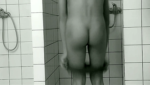 Steamy Shower Bash: Sanches Hotties Sizzle in Wet, Thirsty Action – XXX