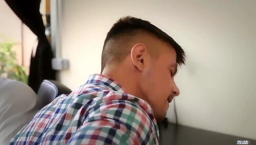 Tomas Desire Ignited: Sucking Tonys Huge 10-Inch Office Cock – GayPornHub